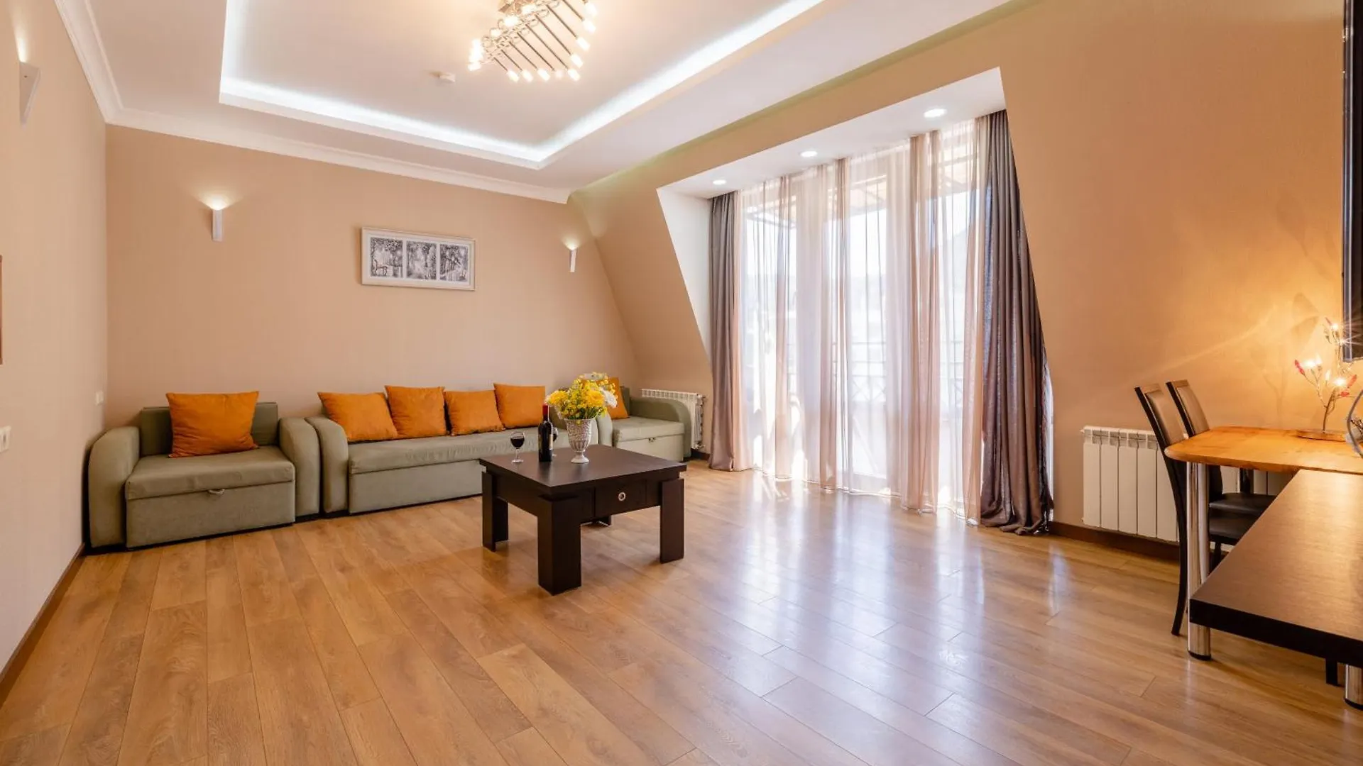Spacious Apartment In The City Center II Tbiliszi Grúzia