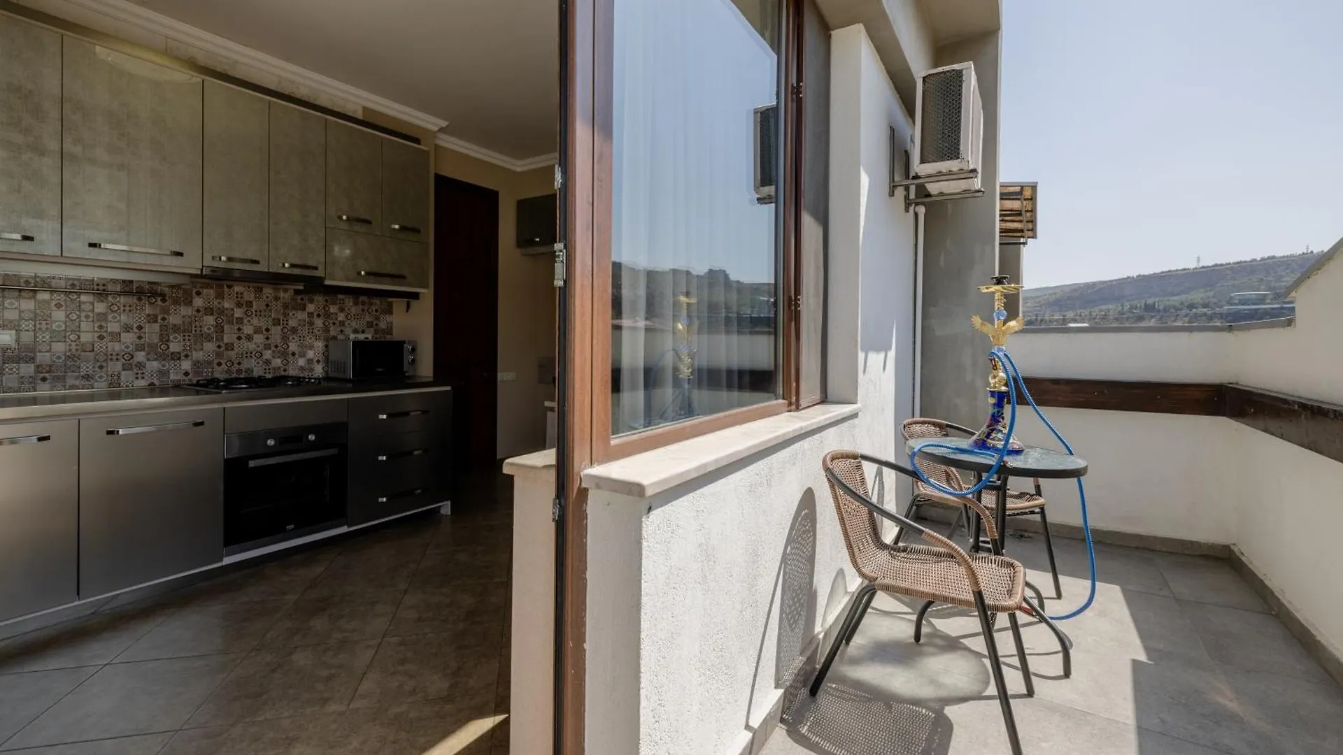 Spacious Apartment In The City Center II Tbiliszi Grúzia